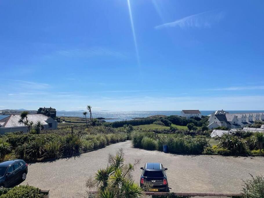 Lagoon View - Sea View- Pet Friendly - 2 Bed Apt - En-Suite Trearddur Kültér fotó
