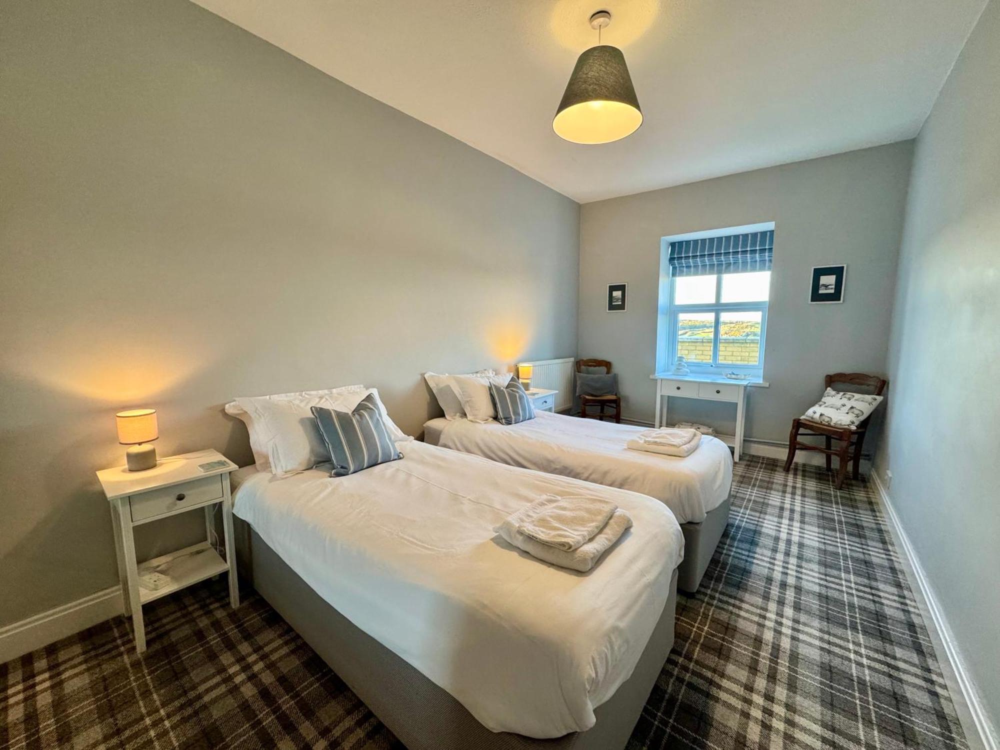 Lagoon View - Sea View- Pet Friendly - 2 Bed Apt - En-Suite Trearddur Kültér fotó