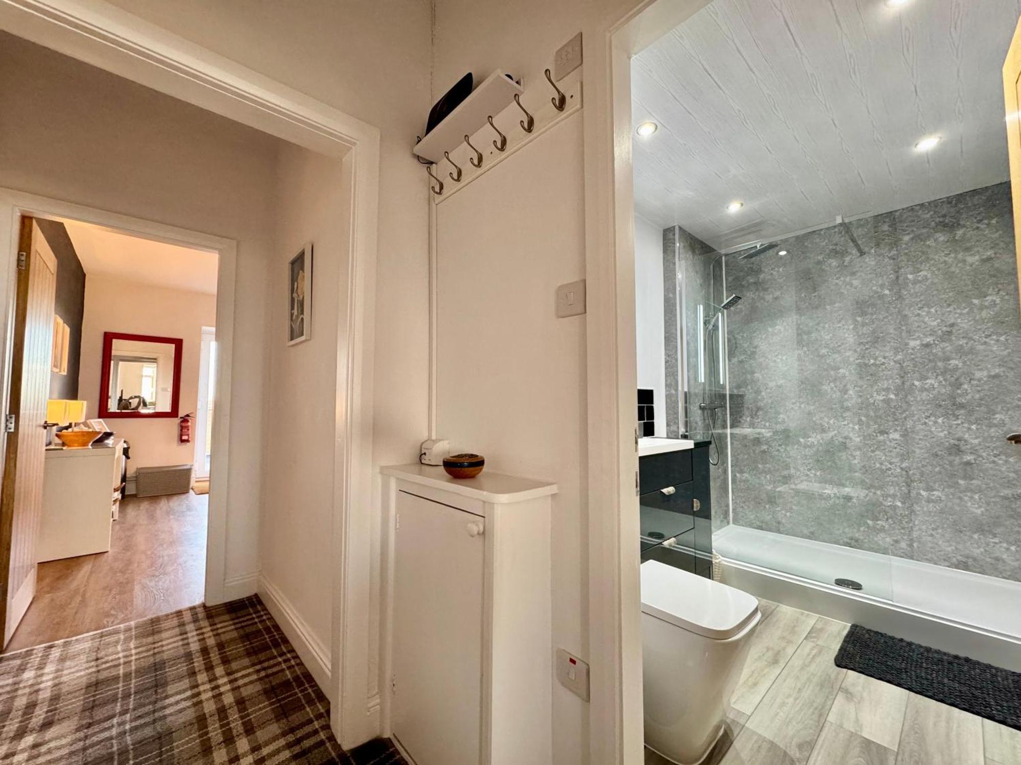 Lagoon View - Sea View- Pet Friendly - 2 Bed Apt - En-Suite Trearddur Kültér fotó