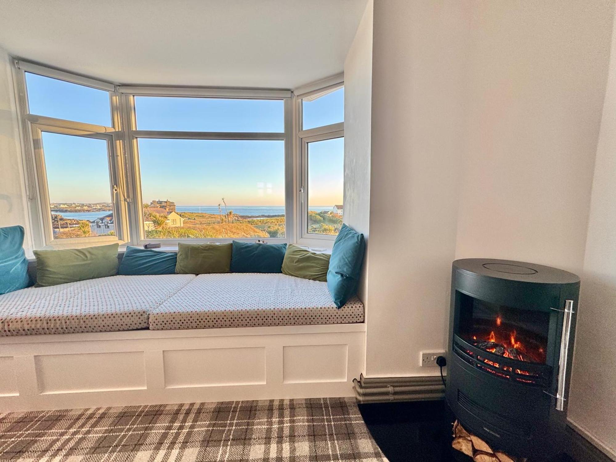 Lagoon View - Sea View- Pet Friendly - 2 Bed Apt - En-Suite Trearddur Kültér fotó